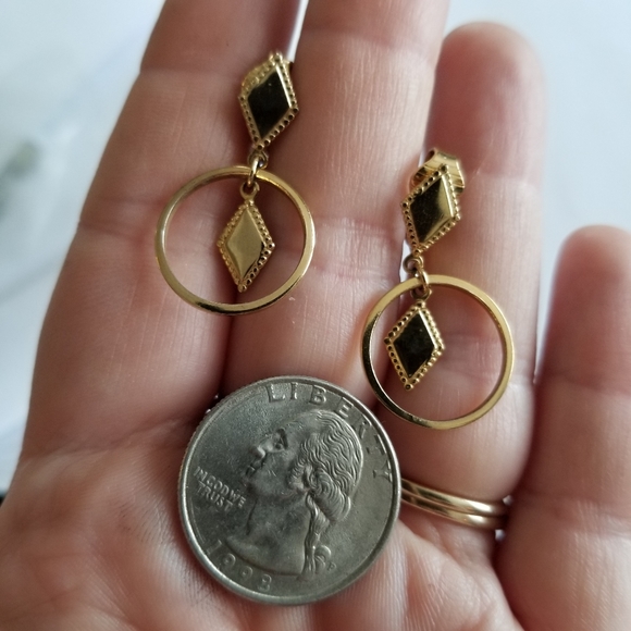 Vintage clip on earrings two diamond shapes and hoops gold tone - Picture 3 of 9